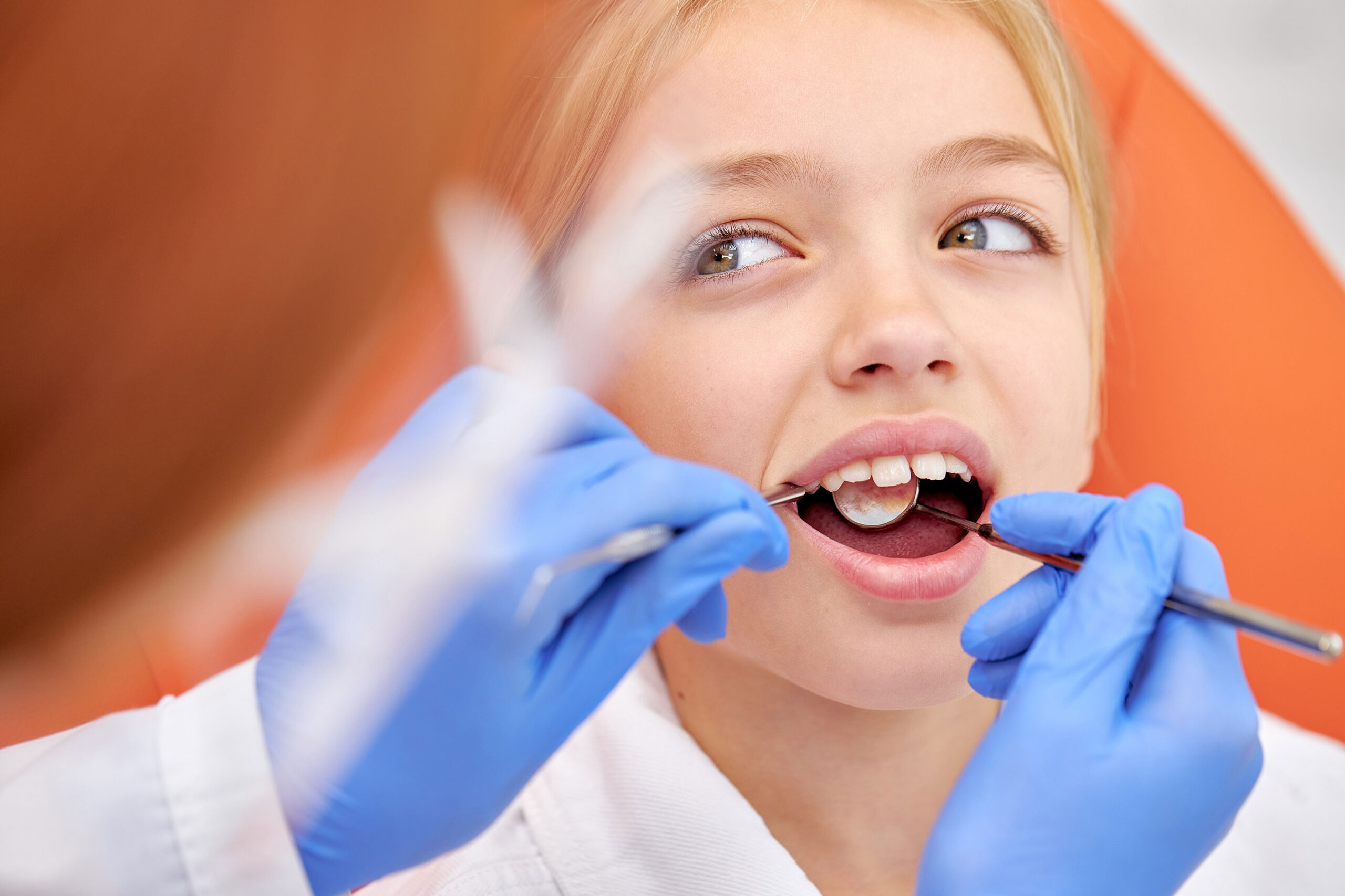 Prima visita dal dentista per bambini: prevenzione e serenità